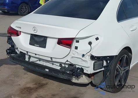 2019 Mercedes-Benz A 220 из США, поврежденный, VIN WDD3G4EB9KW014513